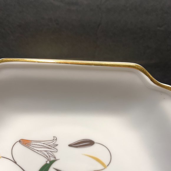 Otagiri White Yellow Iris Bouquet Gold Trim Platter - Picture 3 of 7